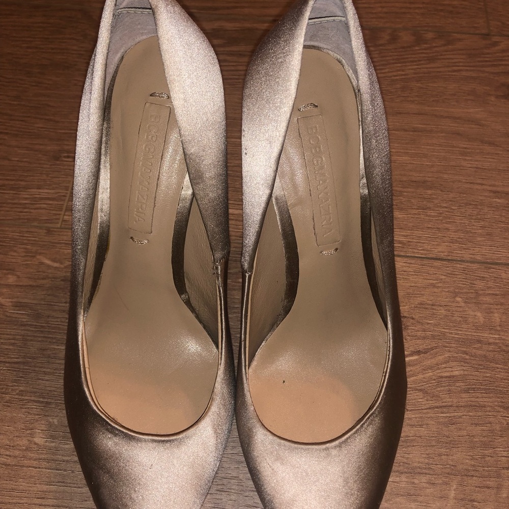 Authentic Bcbg Champagne Satin 3 In Heels. Size 6 - image 2